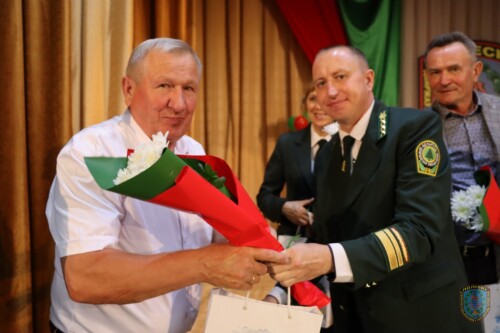 https://s3.firstvds.ru/fotohosting/2026/05/16/1438_1600x0_3a2.md.jpg