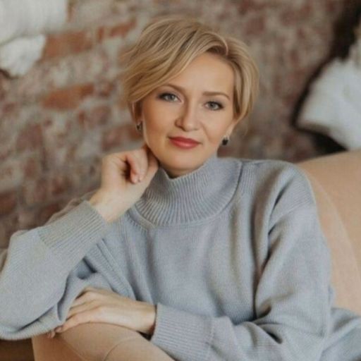 Светлана Леонова
