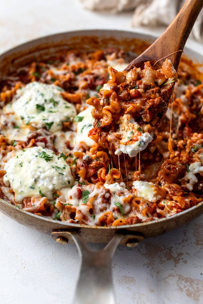 Лазанья на сковороде с мясным фаршем