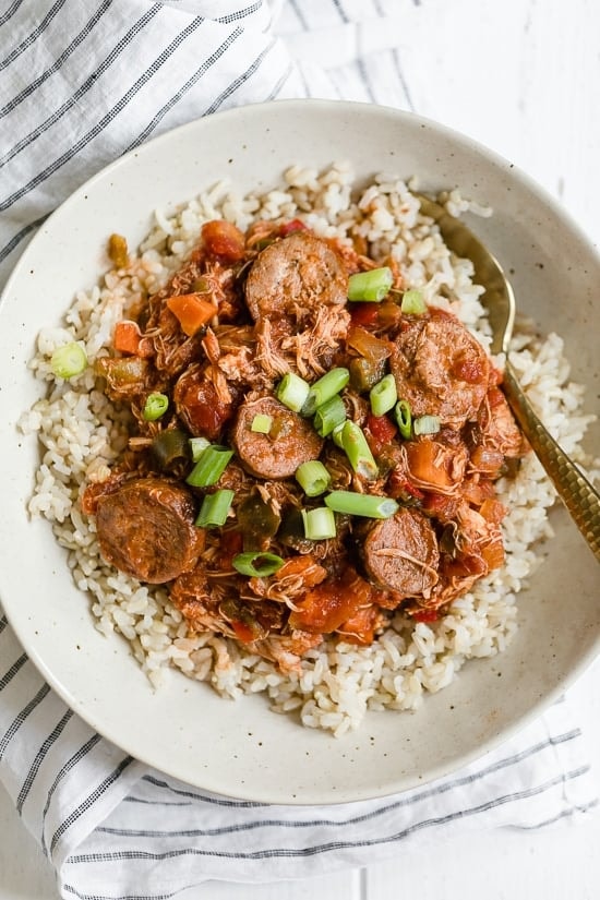 Креольская курица с колбасками в мультиварке