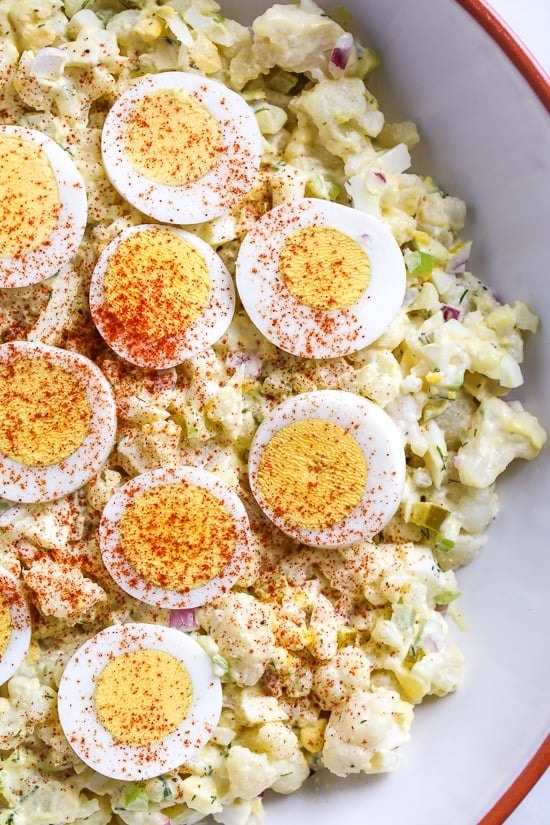 Салат из цветной капусты с яйцами