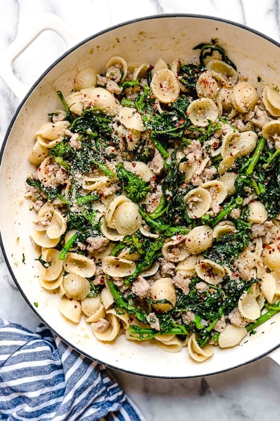 Паста орекьетте с куриной колбасой и брокколи рабе