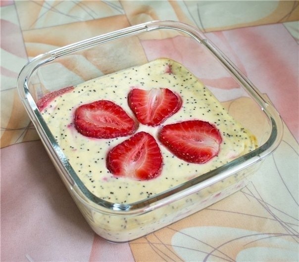 Маковая запеканка с яблоком