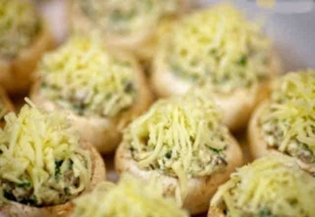 Грибы фаршированные курочкой