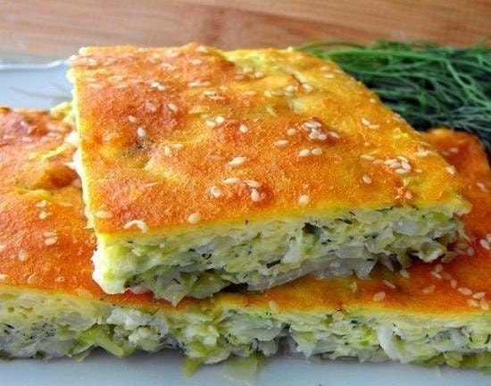 Диетический пирог с капустой и куриным фаршем