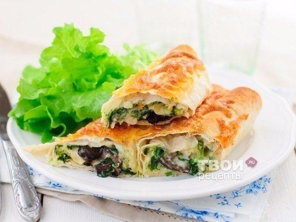 Лаваш с курицей, грибами и шпинатом
