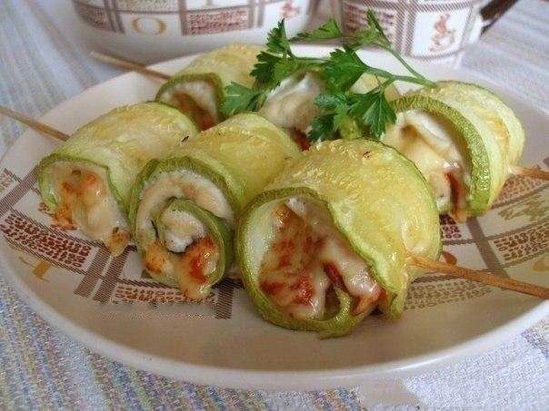 Рулетики из кабачков с куриным мясом