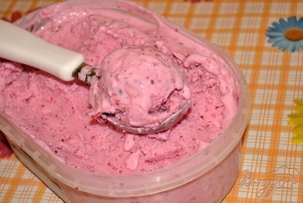 Домашнее диетическое мороженое с клубникой