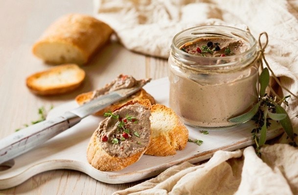 Паштет из куриной печени с грецкими орехами