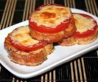 Гренки с помидорами и сыром