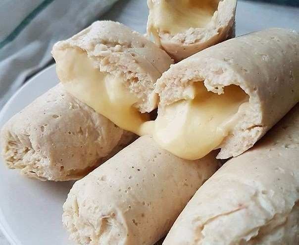 Куриные сосиски с сыром