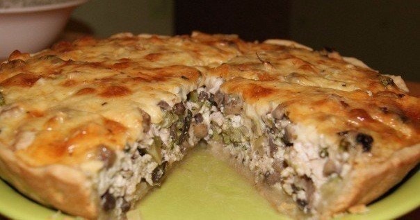 Пирог с курицей и шампиньонами