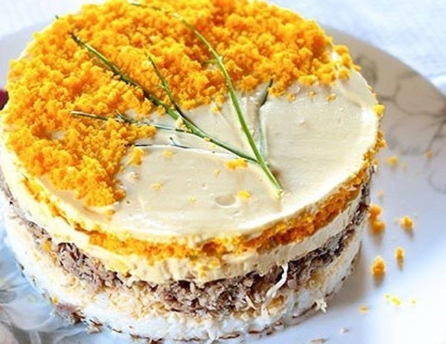 Мимоза с тунцом и сыром