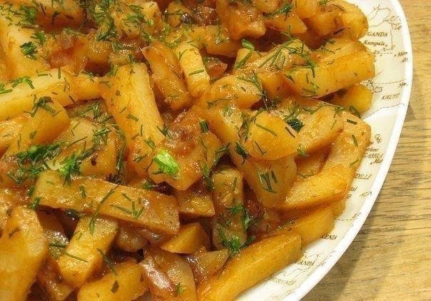 Картошка с луком в мультиварке