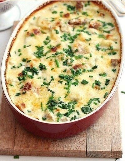 Картофель, запеченный в сливках с чесноком и сыром