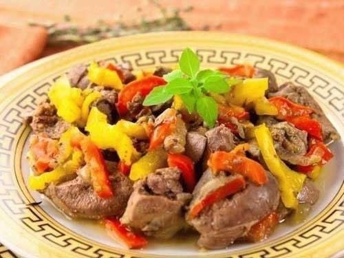 Куриная печень с луком и болгарским перцем
