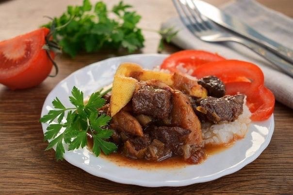 Стифадо из говядины с рисом