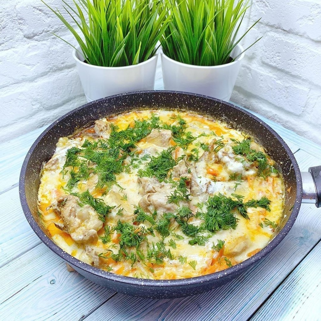 Курица в сметанном соусе