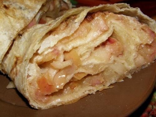 Лаваш с яблоком и творогом