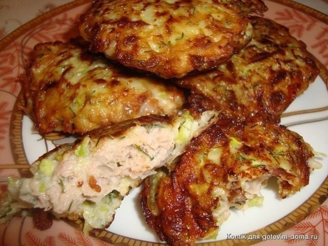 Колдуны из кабачка с куриным филе