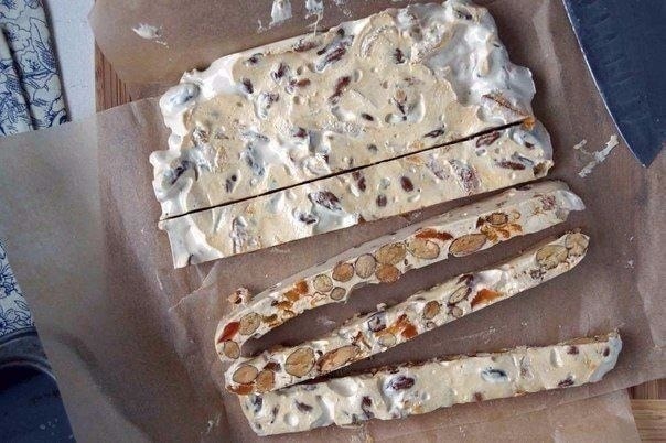 Нуга с миндалем и курагой