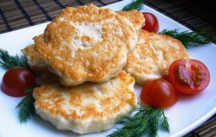 Куриные оладушки с йогуртом