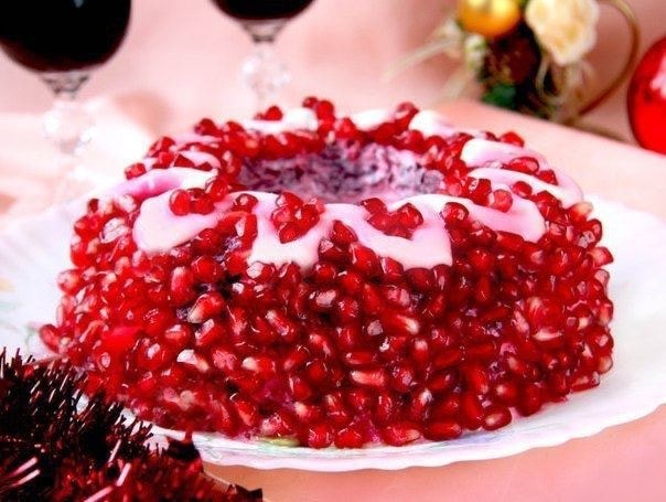 Салат Гранатовый браслет