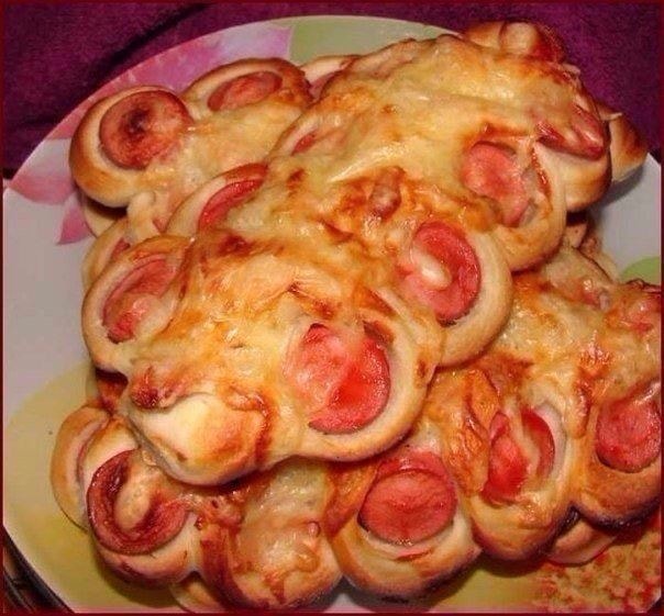 Булочки Гусенички с сосисками