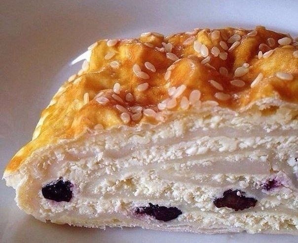 Рулет из лаваша с творогом и изюмом