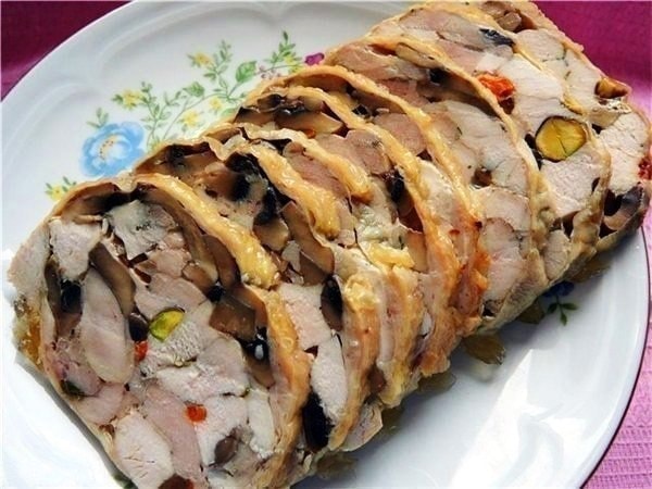 Куриный рулет Праздничный