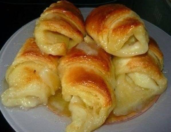 Слойки с яблоками в Sprite