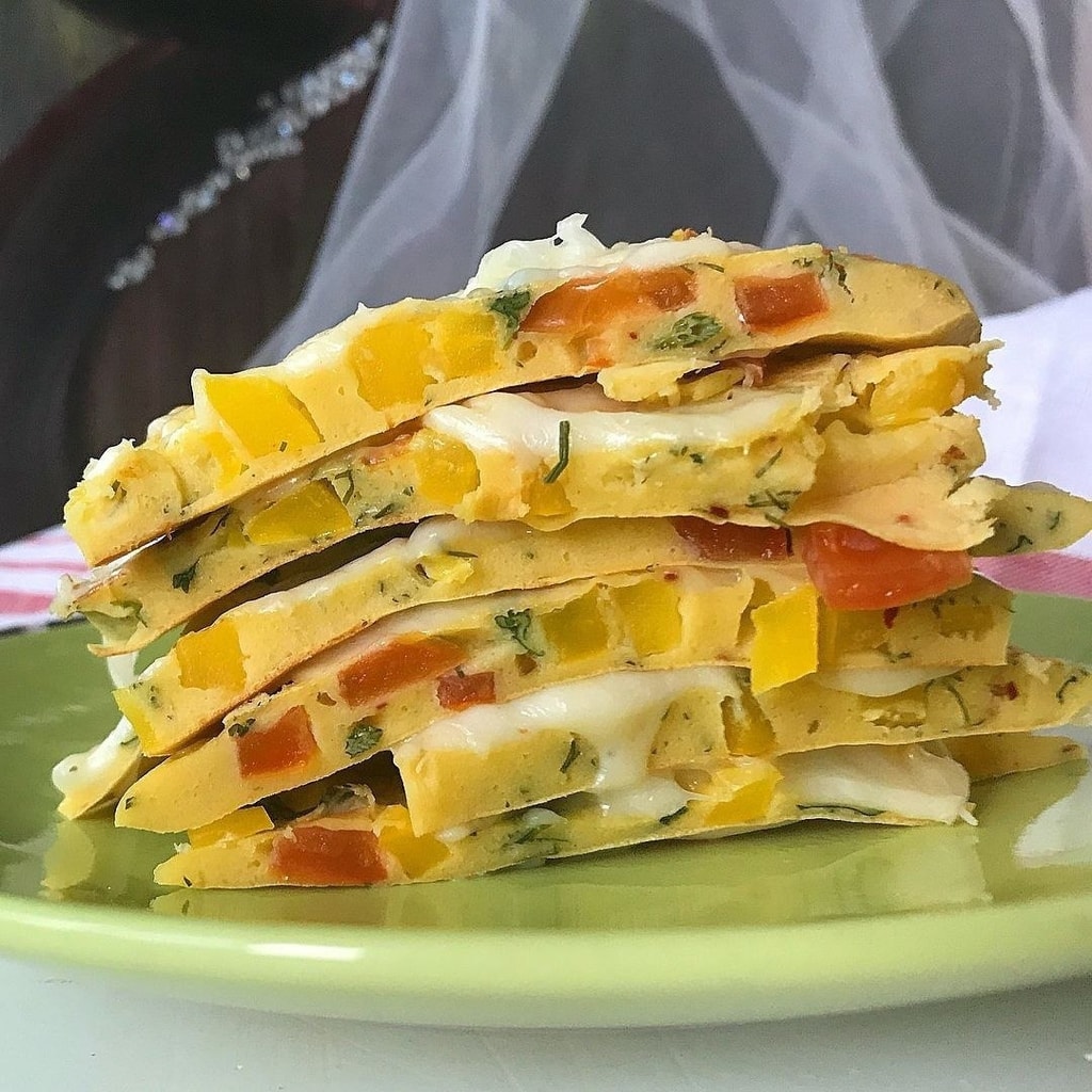 Кукурузный блин с овощами