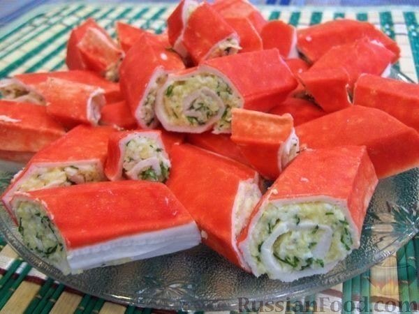 Рулеты из крабовых палочек