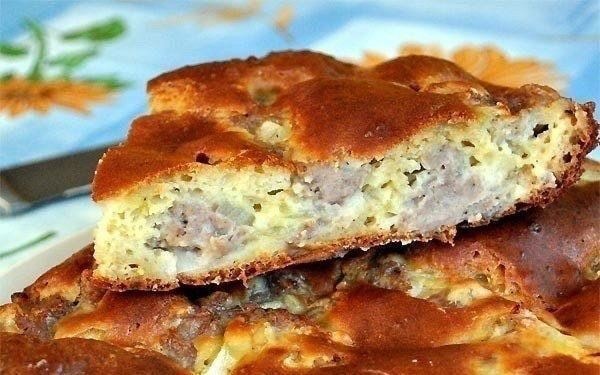 Наливной пирог с мясом на кефире
