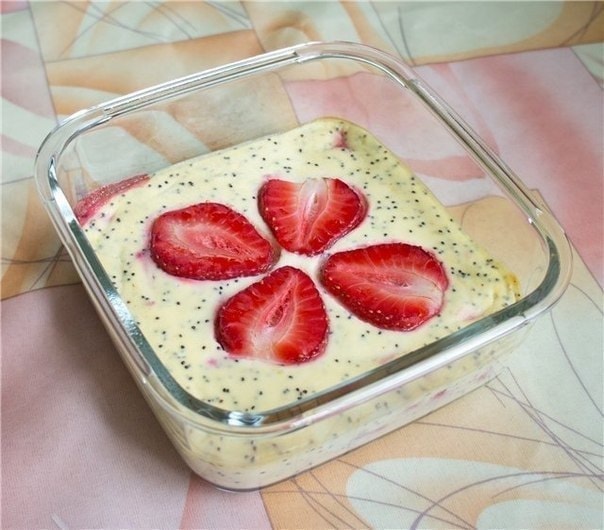 Маковая запеканка с яблоком