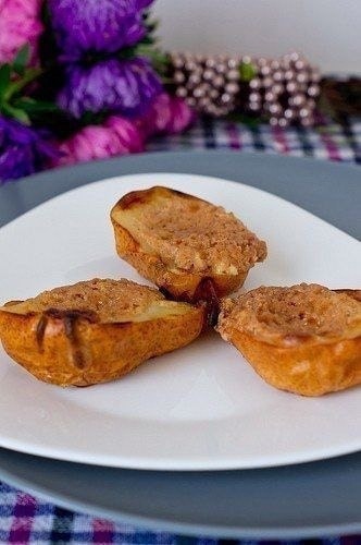 Запеченные груши с творогом и медом