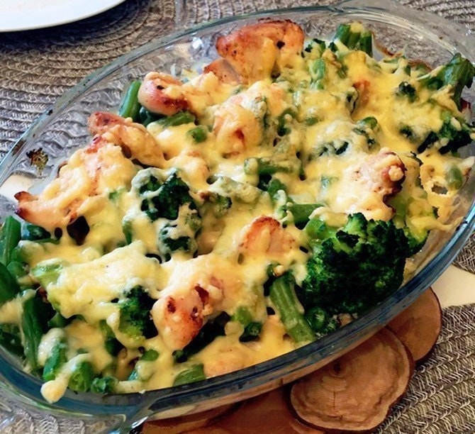 Куриное филе с брокколи под сыром