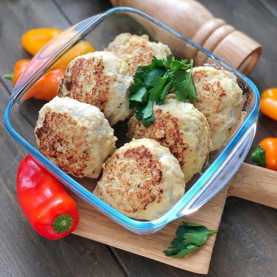 Куриные котлеты в молоке с отрубями