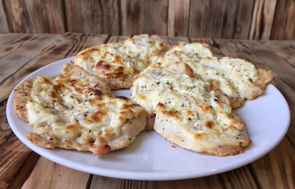 Куриные отбивные с творогом