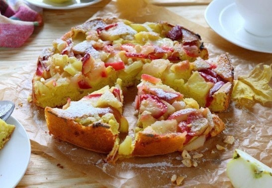 Диетическая яблочная шарлотка
