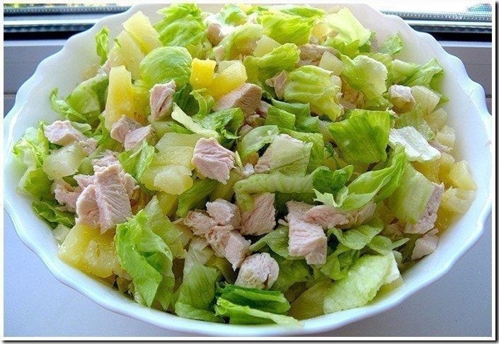 Полезный салат с куриным филе
