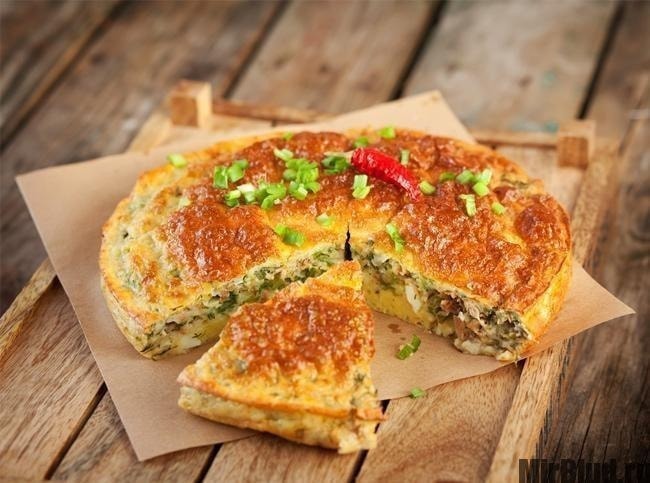 Диетический пирог со скумбрией на кефире
