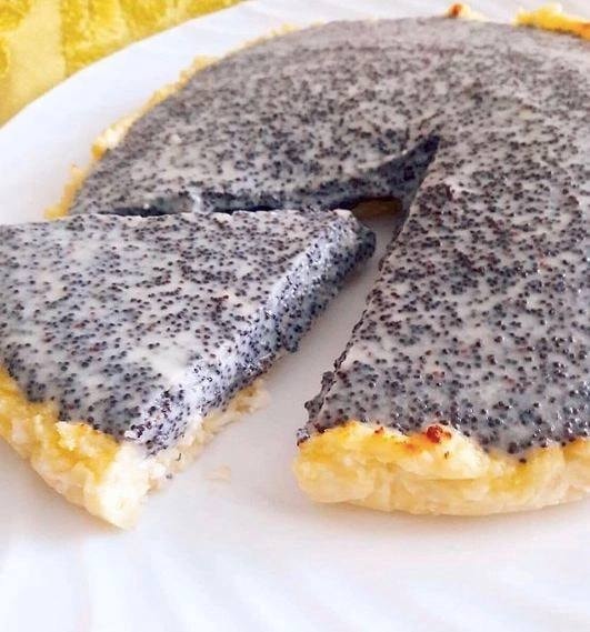Творожный пирог с маковым кремом
