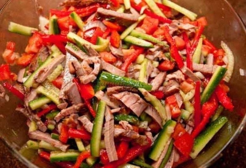 Тушеная постная говядина с курагой