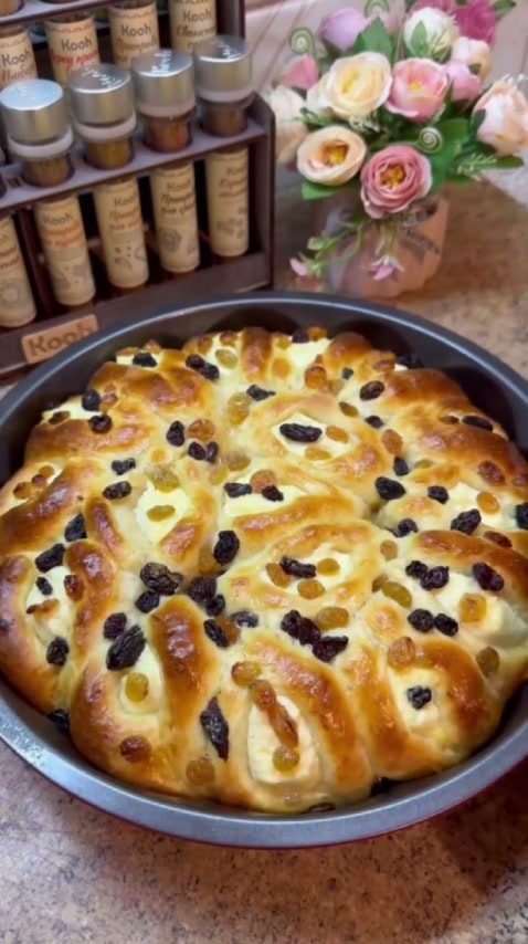 Пышный пирог с творожной начинкой