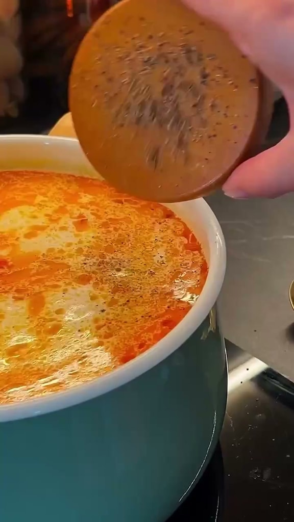 Сливочный суп с кукурузой, рисом и курицей