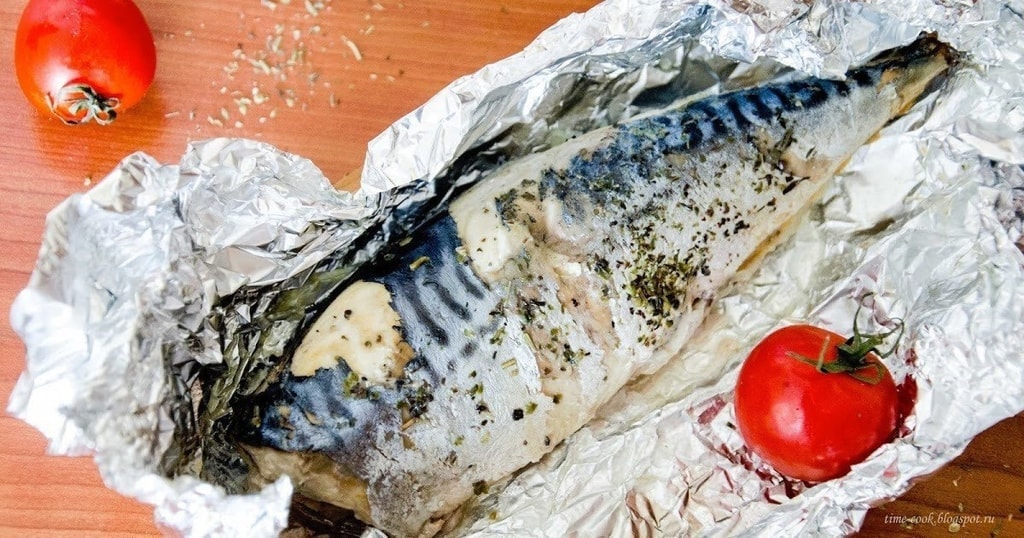 Скумбрия, запеченная в фольге