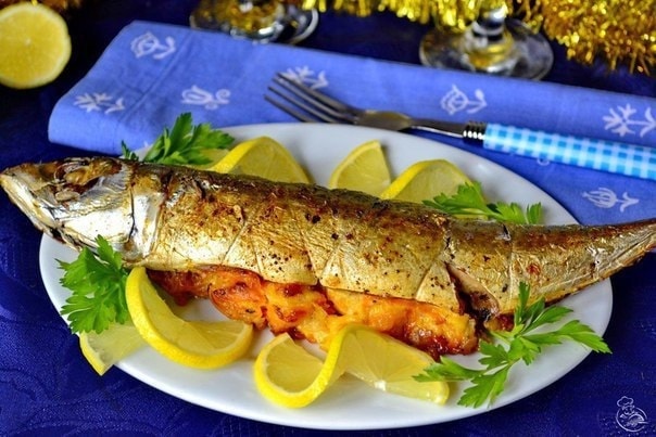 Скумбрия в духовке с овощами