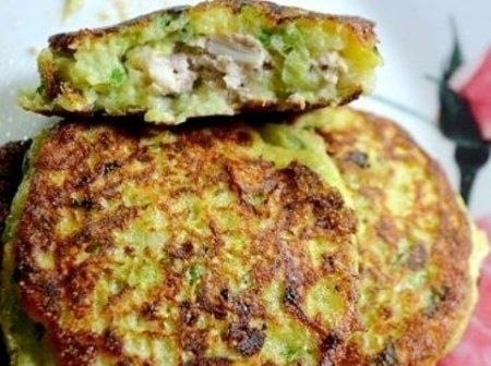 Кабачковые беляши с курицей