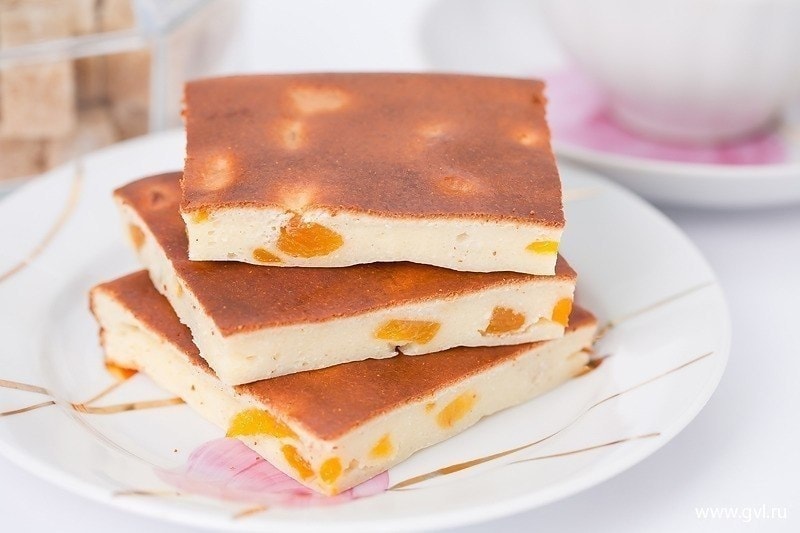 Белковая запеканка с курагой